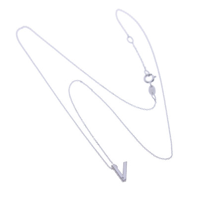 Collana Joy Letter V