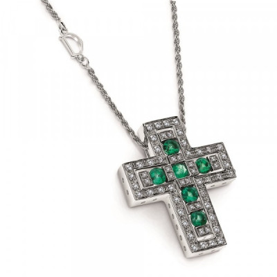 Collana croce in oro bianco, diamanti e smeraldi