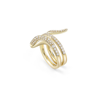 Anello in oro giallo con diamanti