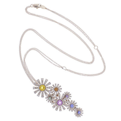 Collana Margherita in oro bianco, diamanti e zaffiri