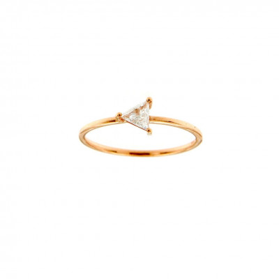 Anello diamante triangolare e gambo di diamanti